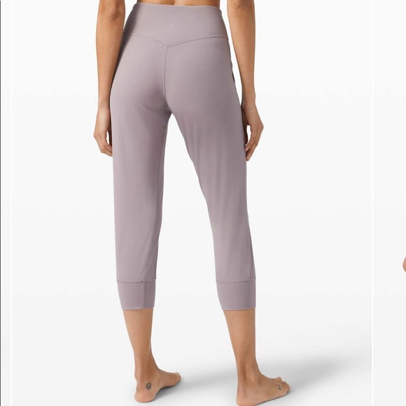 Lululemon Align Jogger Crop *23"
Violet Verbena - Picture 6 of 8